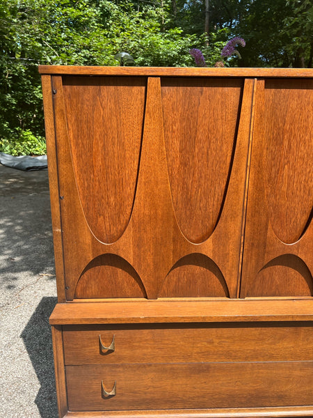Broyhill Brasilia Gentleman’s Chest