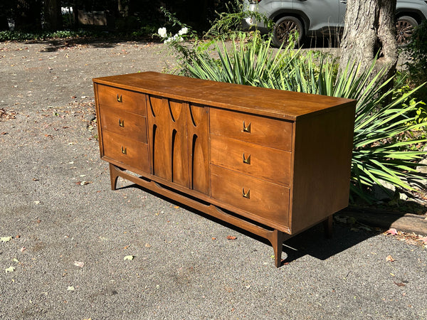 Broyhill Brasilia Lowboy Dresser with Mirrors
