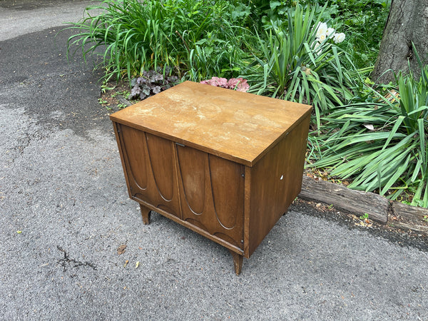 Broyhill Brasilia Nightstand