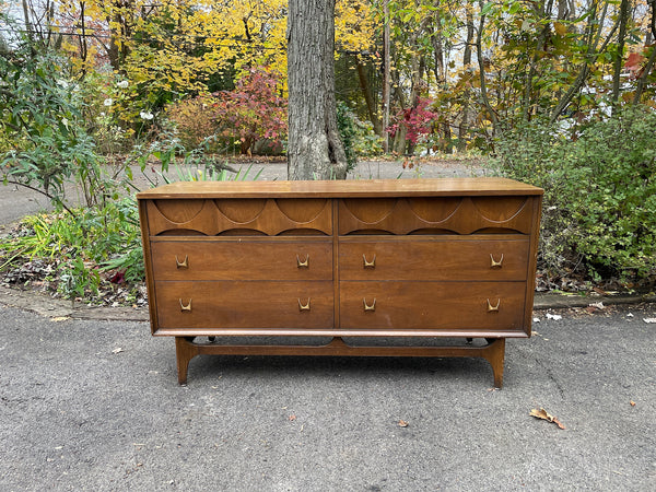 Broyhill Brasilia Six Drawer Dresser