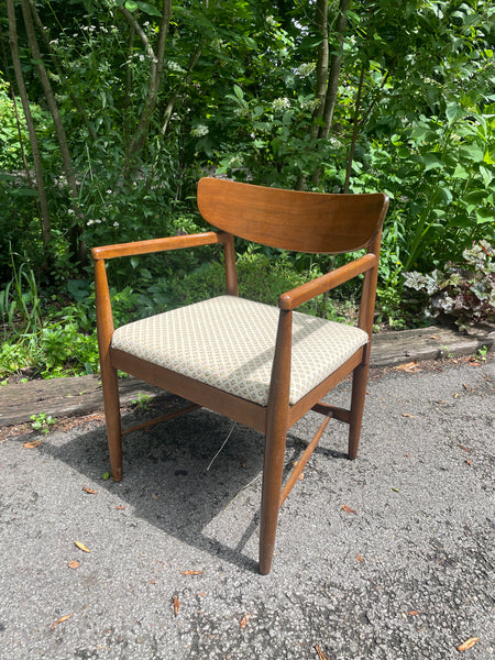 Drexel Parallel Dining Set