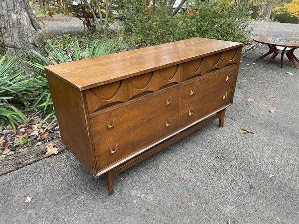 Broyhill Brasilia Six Drawer Dresser