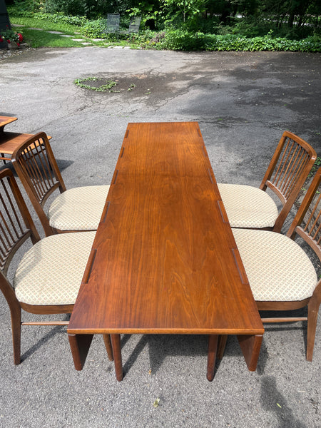 Drexel Parallel Dining Set
