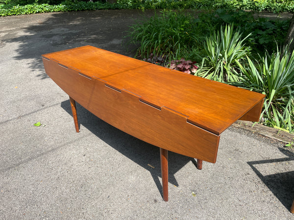 Drexel Parallel Dining Set