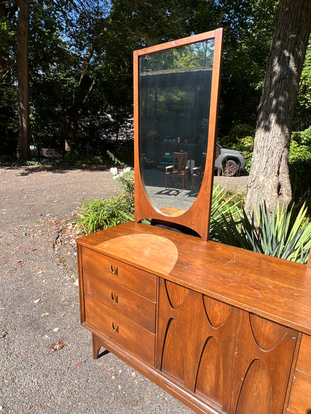 Broyhill Brasilia Lowboy Dresser with Mirrors
