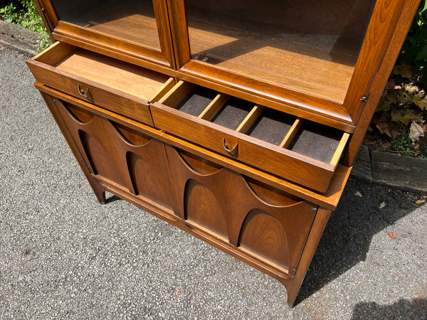 Rare Broyhill Brasilia China Cabinet