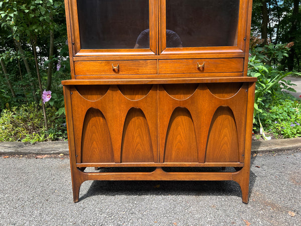 Rare Broyhill Brasilia China Cabinet