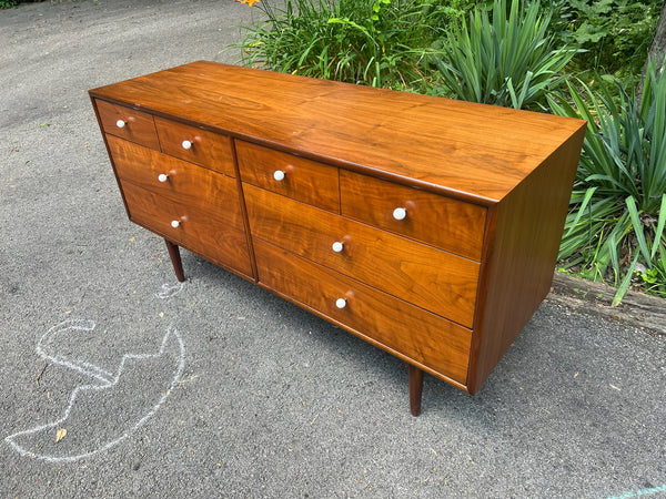 8-Drawer Drexel Declaration Dresser