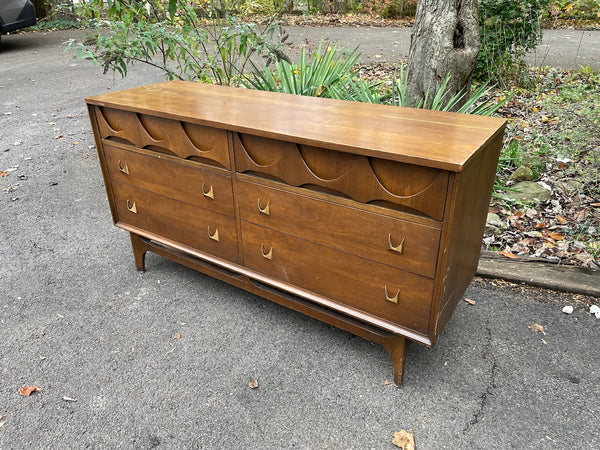 Broyhill Brasilia Six Drawer Dresser