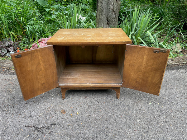 Broyhill Brasilia Nightstand