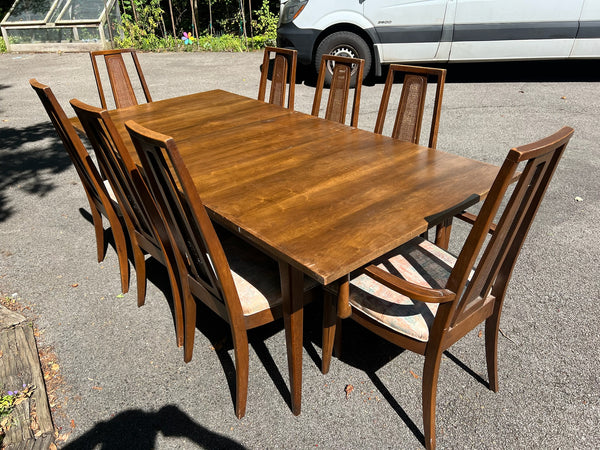 Broyhill Emphasis Dining Set