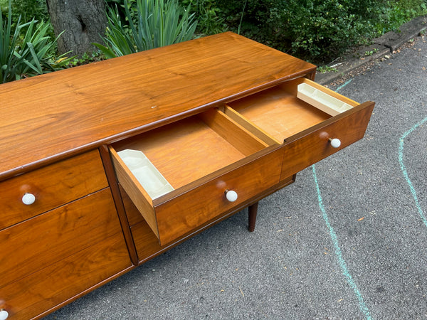 8-Drawer Drexel Declaration Dresser