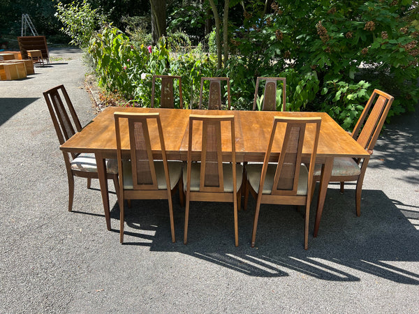 Broyhill Emphasis Dining Set