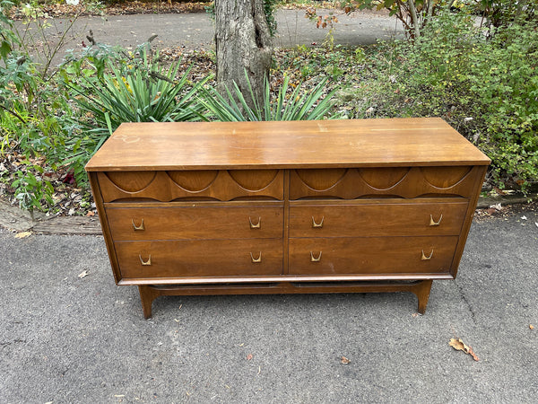 Broyhill Brasilia Six Drawer Dresser