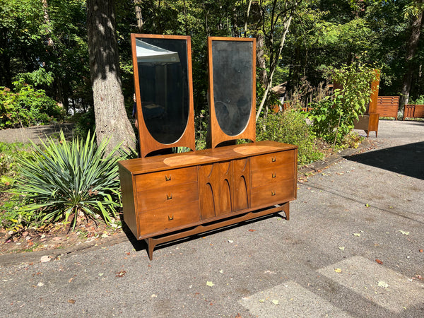 Broyhill Brasilia Lowboy Dresser with Mirrors