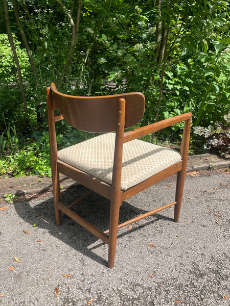 Drexel Parallel Dining Set