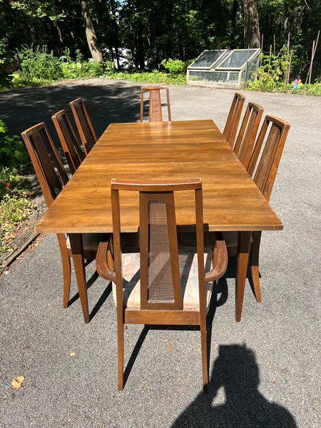 Broyhill Emphasis Dining Set