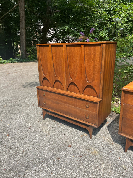 Broyhill Brasilia Gentleman’s Chest