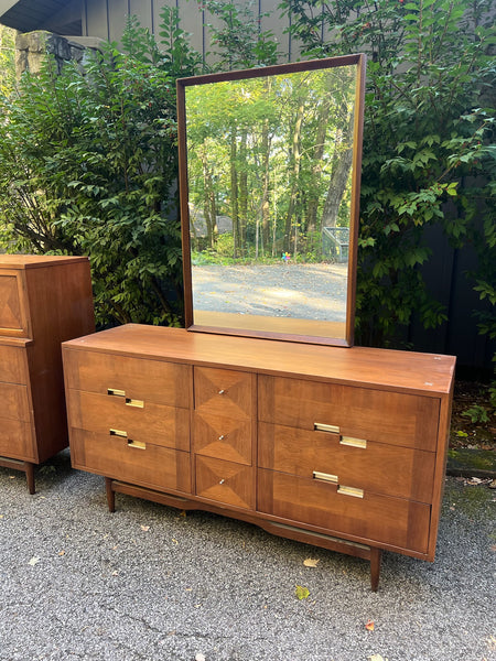 Vintage American of Martinsville Dresser Set