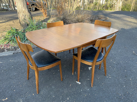 Drexel Declaration Dining Table w four chairs