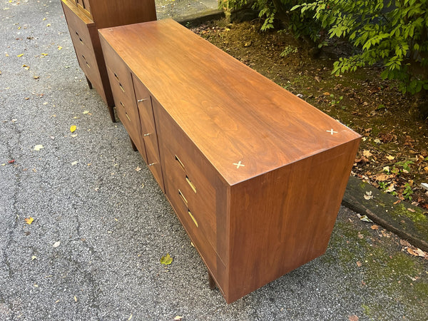 Vintage American of Martinsville Dresser Set