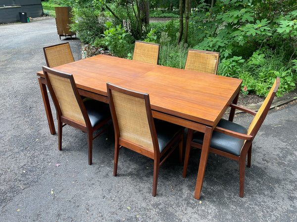 Dillingham Dining Set