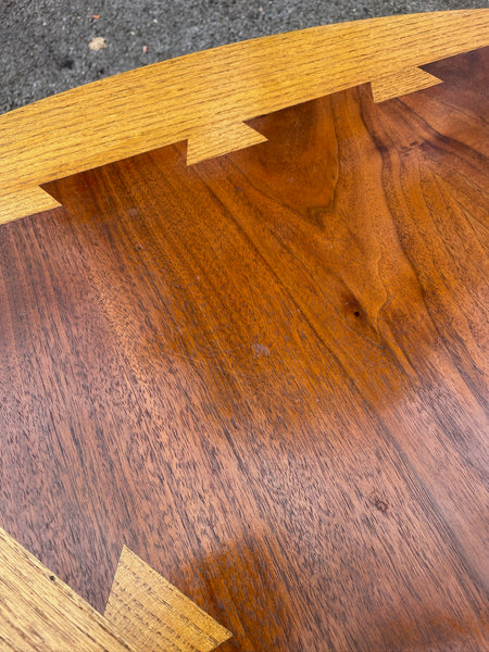 Lane Acclaim Guitar Pick Table