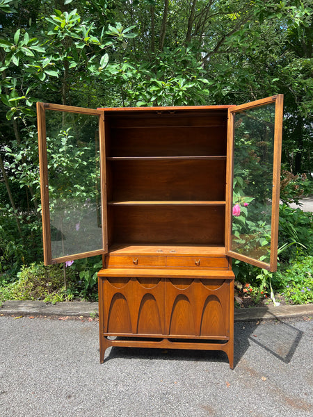 Rare Broyhill Brasilia China Cabinet