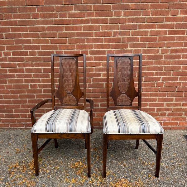 Broyhill Brasilia Mid-Century Modern Walnut Dining Set with 6 Chairs & 2 Leaves