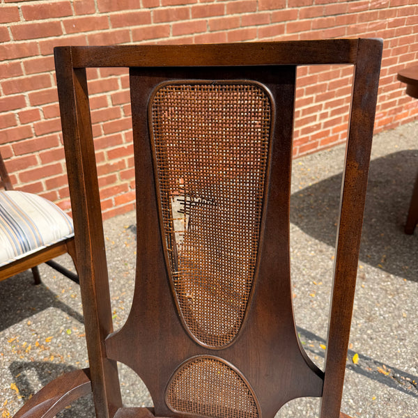 Broyhill Brasilia Mid-Century Modern Walnut Dining Set with 6 Chairs & 2 Leaves