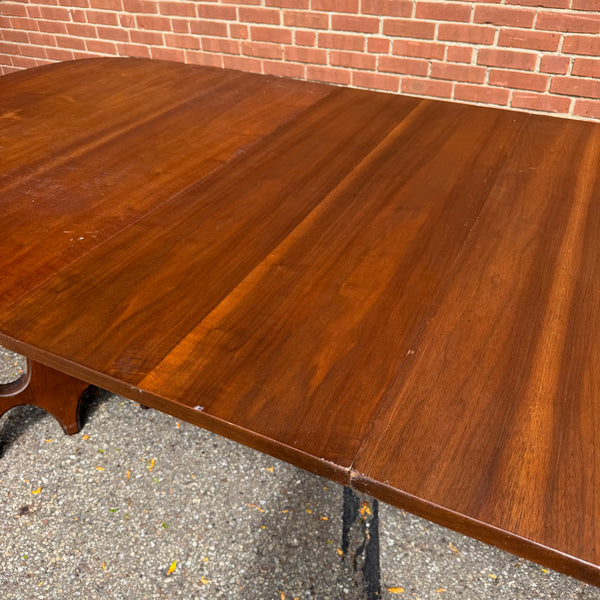 Broyhill Brasilia Mid-Century Modern Walnut Dining Set with 6 Chairs & 2 Leaves