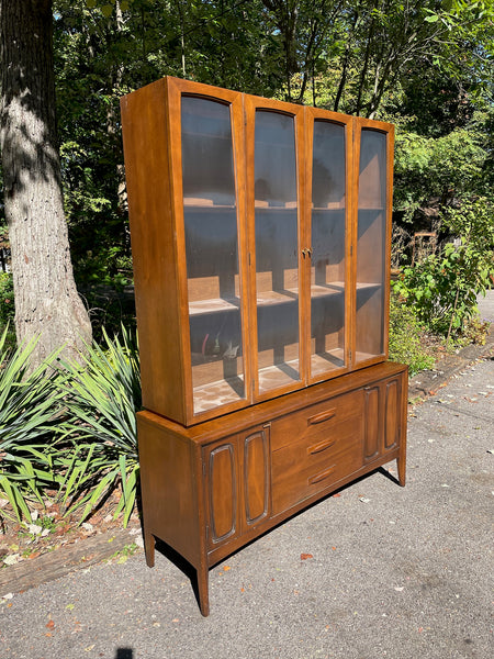 Broyhill Emphasis China Cabinet