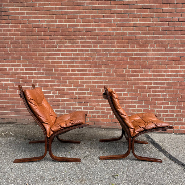 Pair of 1970s “Siesta” Bent Rosewood and Leather Lounge Chairs by Igmar Relling for Westnofa, Norway