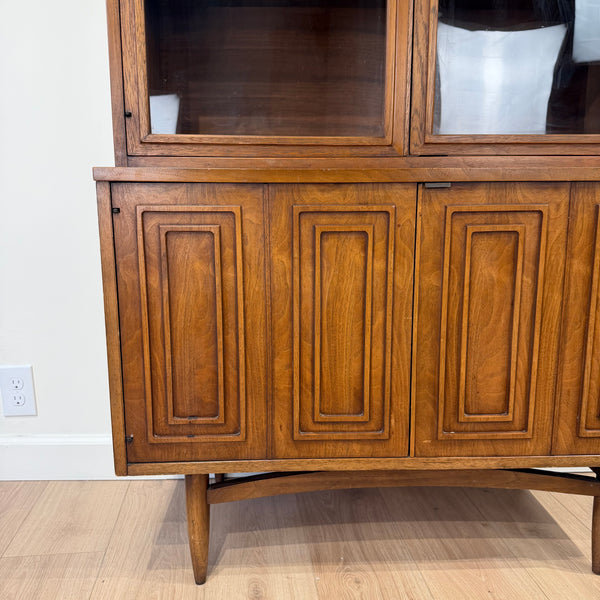 Broyhill “Sculptra” Walnut China Cabinet Hutch