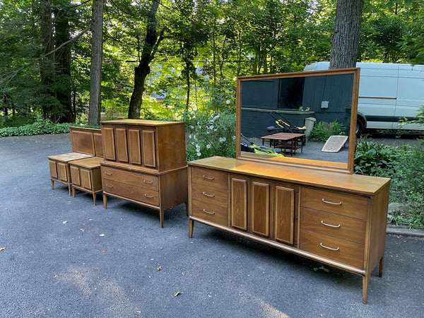 Broyhill Forward ‘70 Bedroom Set