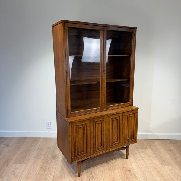 Broyhill “Sculptra” Walnut China Cabinet Hutch