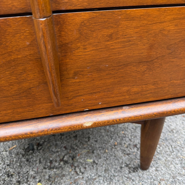 United Furniture Walnut Bedroom Set