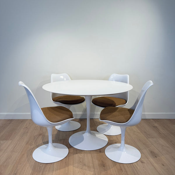 Mid Century Modern Tulip Base Dining Set with 4 chairs