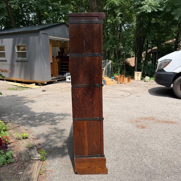 Early 20th Century Globe-Wernicke Antique Tiger Oak Stacking Barrister Bookcase