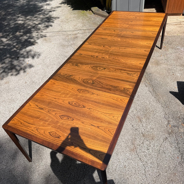 Edward Wormley for Dunbar Rosewood Dining Set with Eight Chairs and Three Leaves