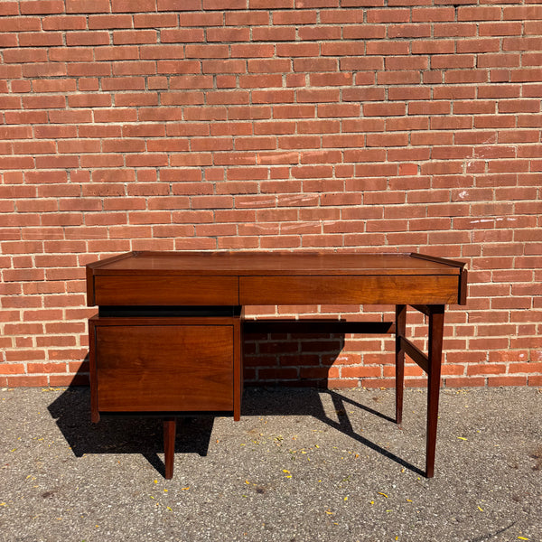 Merton Gershun for Dillingham Esprit Walnut Mid-Century Modern Desk