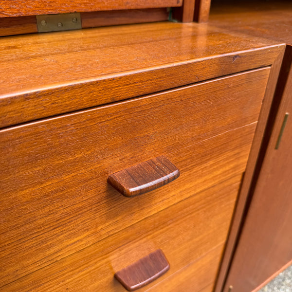 Rare Three-Bay Teak Wall Unit by Hans J. Wegner for Ry Møbler, Denmark