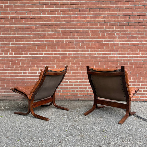 Pair of 1970s “Siesta” Bent Rosewood and Leather Lounge Chairs by Igmar Relling for Westnofa, Norway