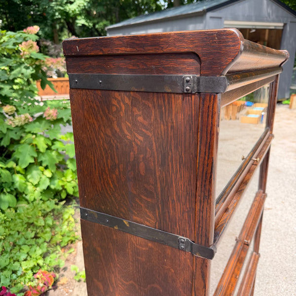 Early 20th Century Globe-Wernicke Antique Tiger Oak Stacking Barrister Bookcase
