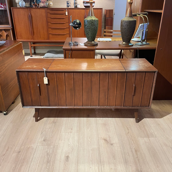 Zenith Vintage Stereo Console