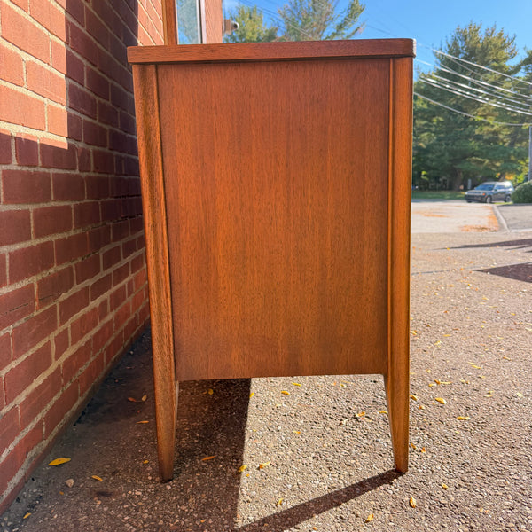 Broyhill Saga Mid-Century Modern Walnut Bedroom Set – Highboy, Lowboy, Pair of Nightstands, Full Headboard & Mirror
