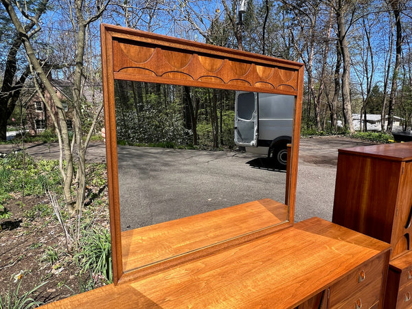 Broyhill Brasilia Bedroom Set