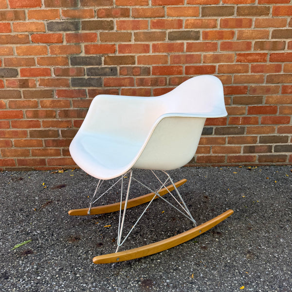 Case Study Rocking Shell Chair by Modernica in the Style of Ray & Charles Eames