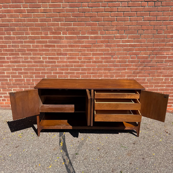 Broyhill Brasilia Mid-Century Modern Walnut Credenza Sideboard