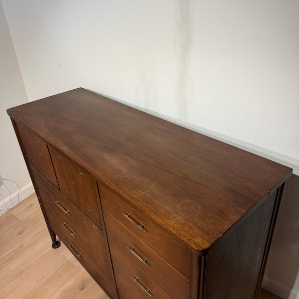 Broyhill Saga Magna Mid-Century Modern Walnut Dresser